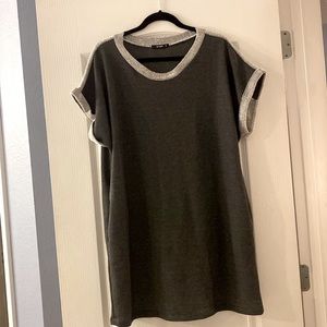 Annabelle brand. Dress. Size M. Short sleeve. Pockets. Excellent condition.